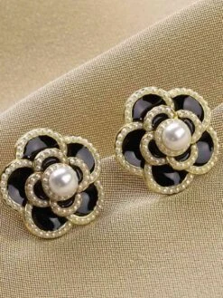 Black & White Pearl Camellia Stud Earrings -Retro Pulse Shop SCQL000279 B 1 2