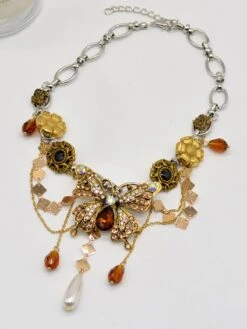 Rhinestones 3D Butterfly Royal Style Necklace -Retro Pulse Shop SCQL000315 MC 1 3