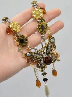 Rhinestones 3D Butterfly Royal Style Necklace -Retro Pulse Shop SCQL000315 MC 1 4