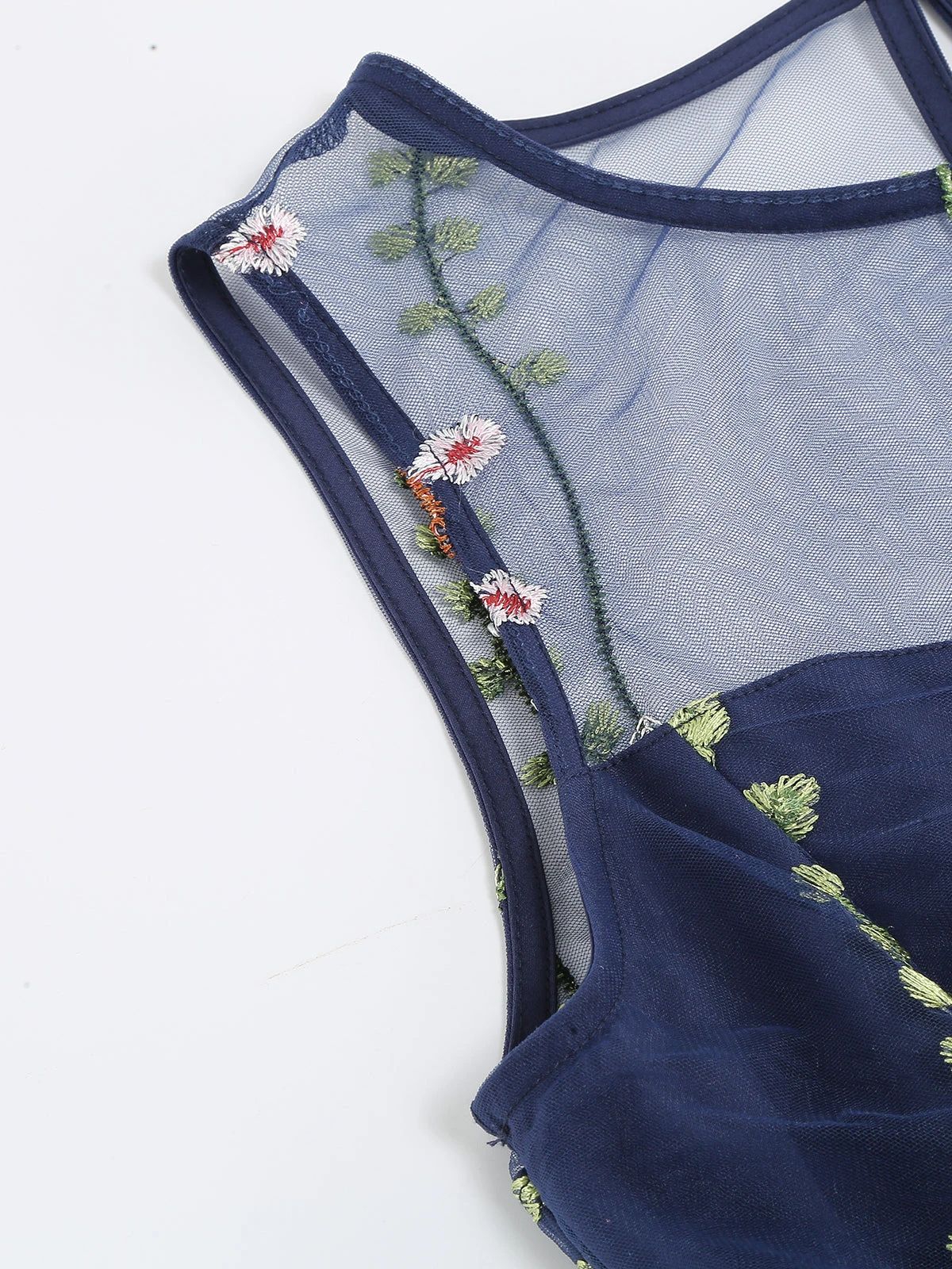 1950s Flower Gauze Sleeveless Swing Dress 6 1950s Flower Gauze Sleeveless Swing Dress - Image 4