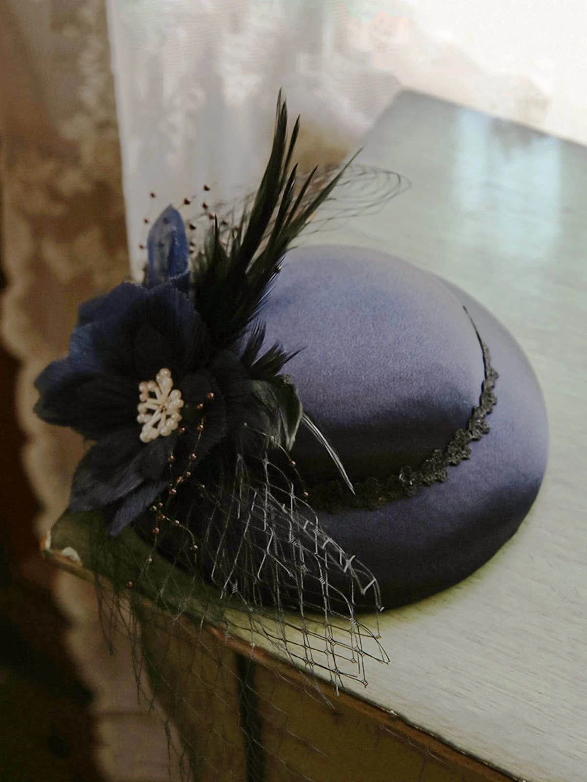 Retro Mesh Floral Feather Hat 5 Retro Mesh Floral Feather Hat - Image 3